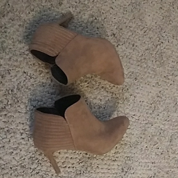💗Tan Attention Shoes💢 - Picture 3 of 8